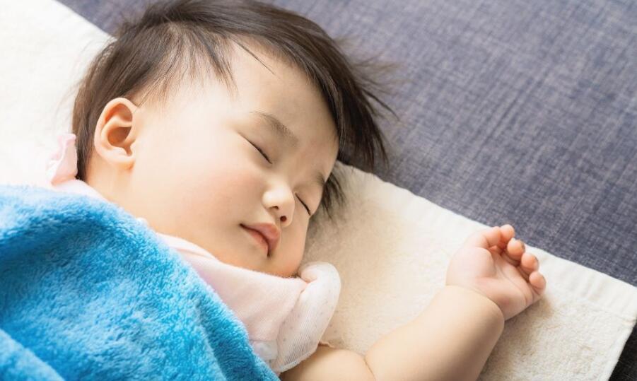 <b>孩子睡觉经常做恶梦惊醒大哭怎么办？</b>